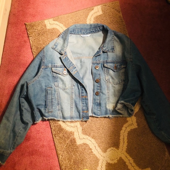 👕 | Denim Oversized Cropped Jacket - Picture 2 of 4